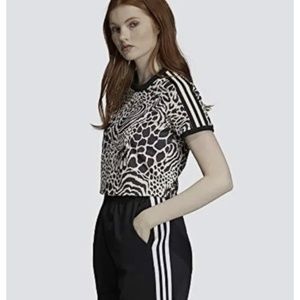 Adidas 
B&W
Animal Print
Crop Top
Size S